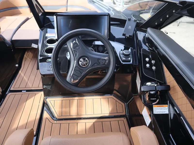 Slide: The Image of Yamaha 275SD 2026 - 20