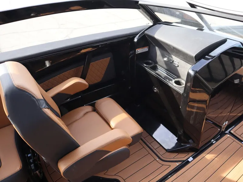 Slide: The Image of Yamaha 275SD 2026 - 24