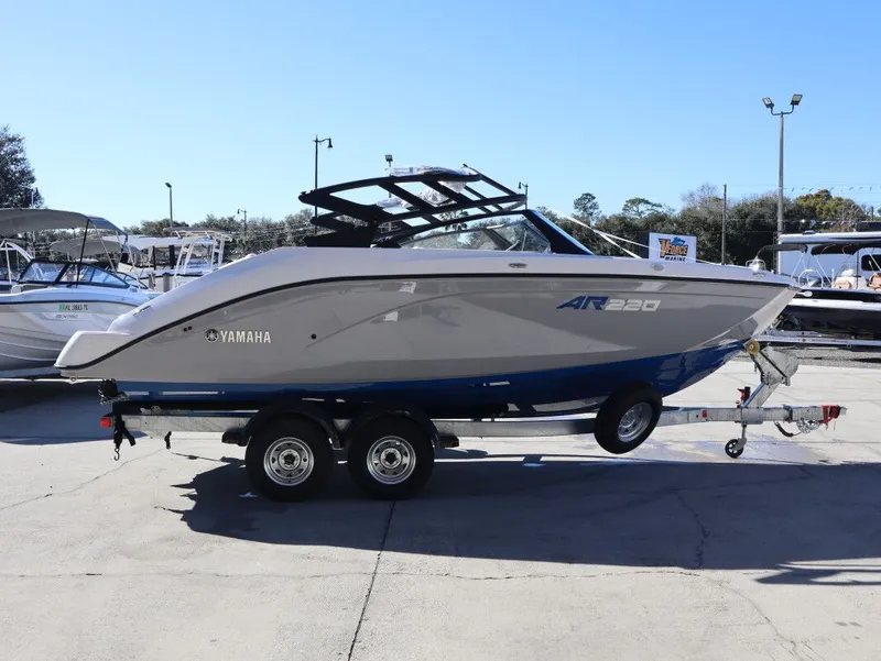 Slide: The Image of Yamaha AR220 2026 - 3