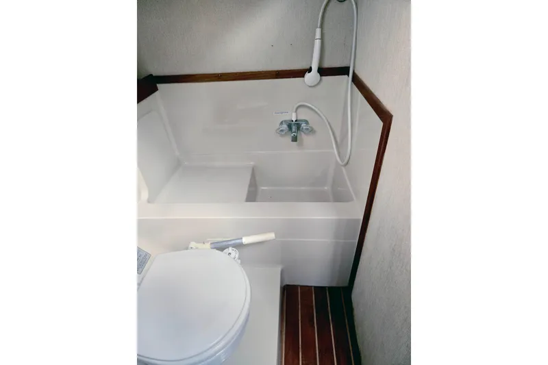 Slide: The Image of 1985 S2 Yachts 9.2 C yacht bathroom with shower and toilet. - 19