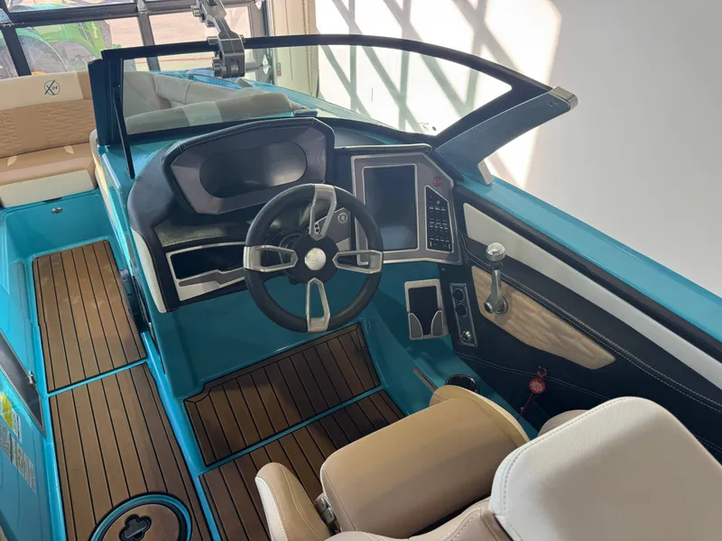 Slide: The Image of MasterCraft X24 2023 - 25