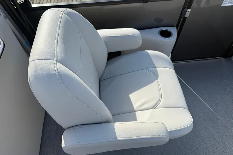 Slide: The Image of Luxurious white seat on 2020 SunChaser Geneva Sport 22 LR DH boat. - 13