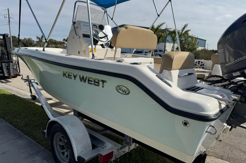 Slide: The Image of Bar chart showing RPM range distribution for 2017 Key West 189 FS boat. - 17