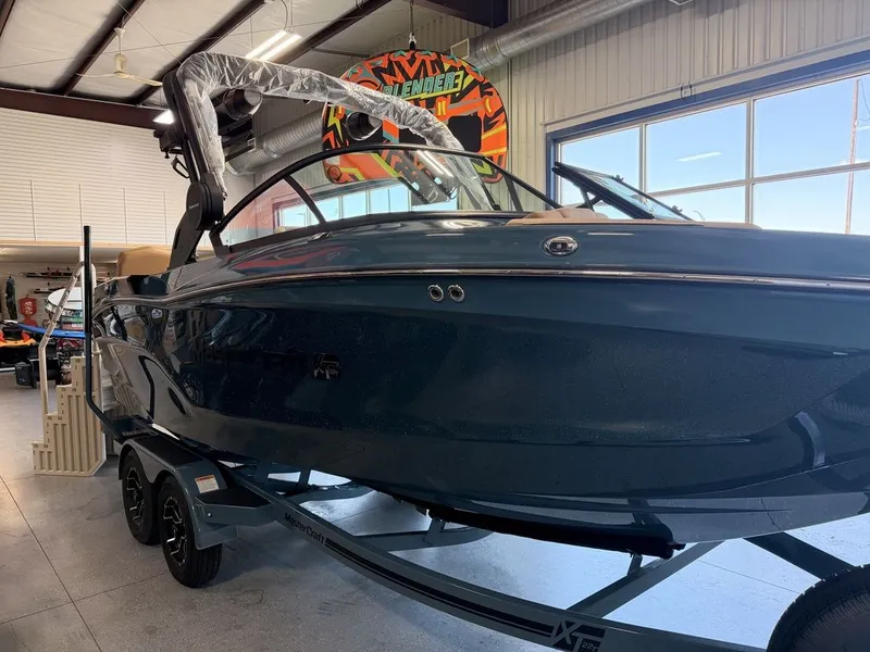 Slide: The Image of MasterCraft XT22T 2026 - 6