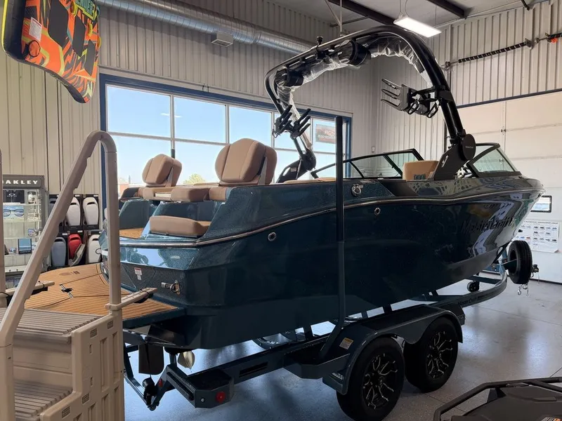 Slide: The Image of MasterCraft XT22T 2026 - 4
