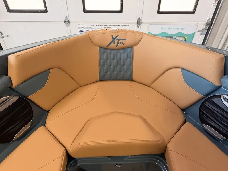 Slide: The Image of MasterCraft XT22T 2026 - 35