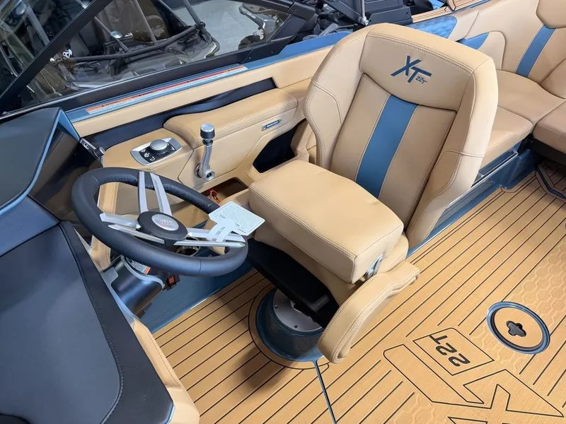 Slide: The Image of MasterCraft XT22T 2026 - 26