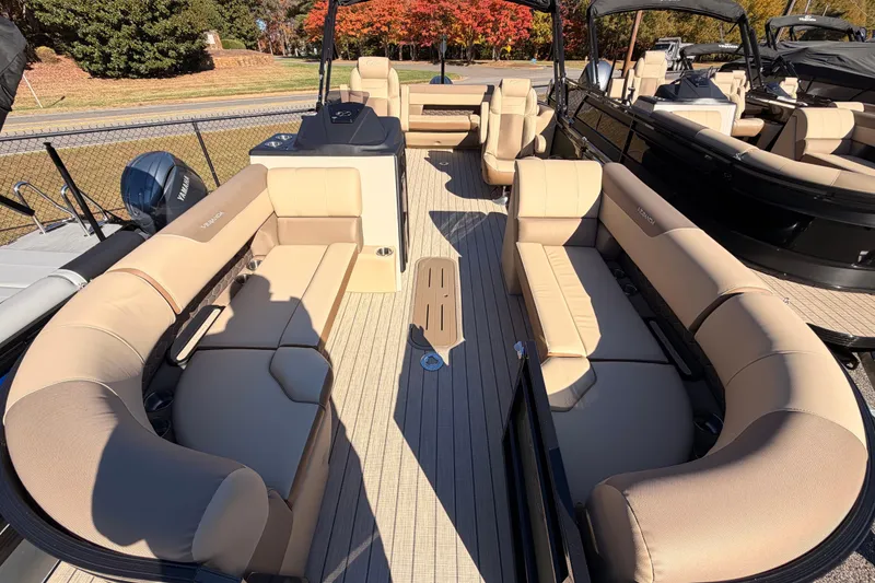 Slide: The Image of 2026 Veranda VR 235 L pontoon boat with spacious seating and modern design. - 5