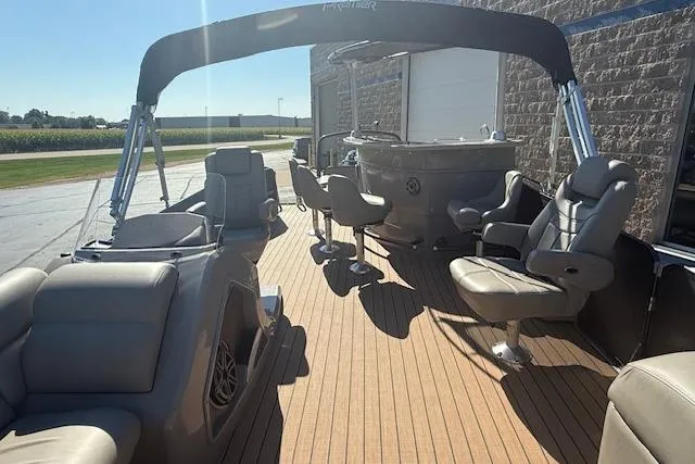 Slide: The Image of 2019 Premier 260 Grand Entertainer boat with spacious seating and sleek design. - 17