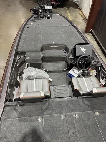 Slide: The Image of Skeeter ZXE 21 W/Yamaha 250 "SHO" 2026 - 6