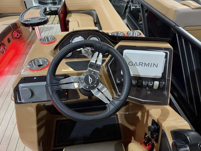 Slide: The Image of SunCatcher Fusion 324SS W/Yamaha 250 "SHO" No Trailer 2026 - 14