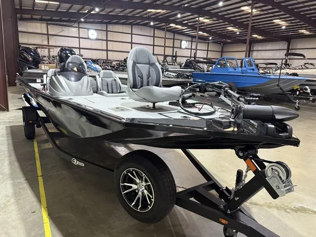 Slide: The Image of G3 Sportsman 1810 PFX W/Yamaha 115 "SHO" 2026 - 3