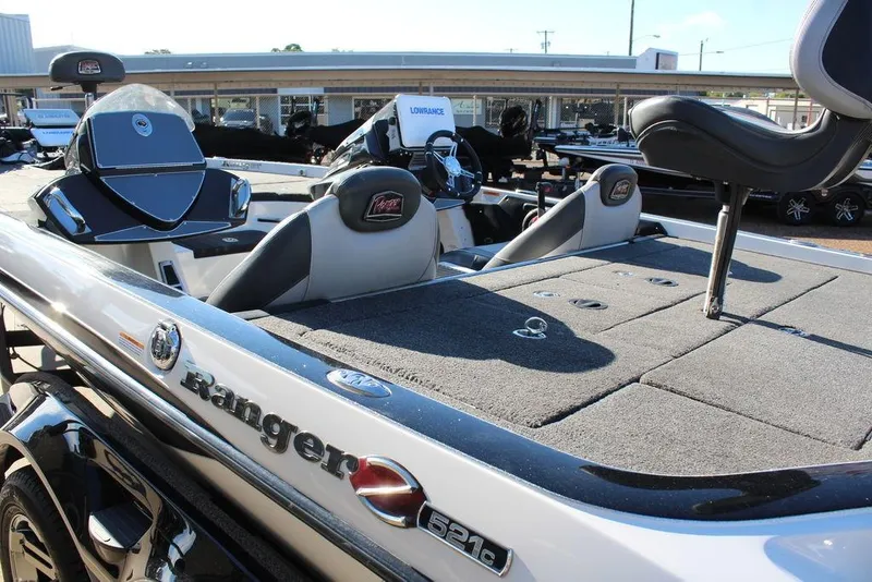 Slide: The Image of 2019 Ranger Z521 Comanche fishing boat with spacious deck and seating. - 10