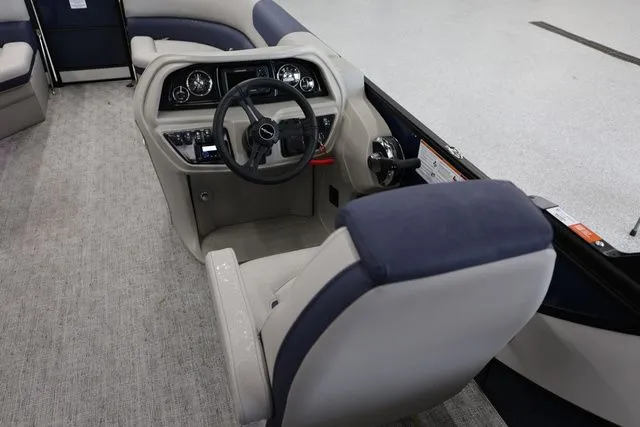 Slide: The Image of South Bay 224 RS LE 2026 - 15