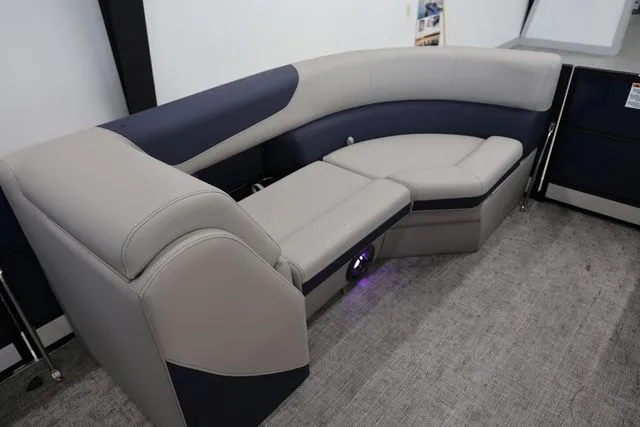 Slide: The Image of South Bay 224 RS LE 2026 - 18