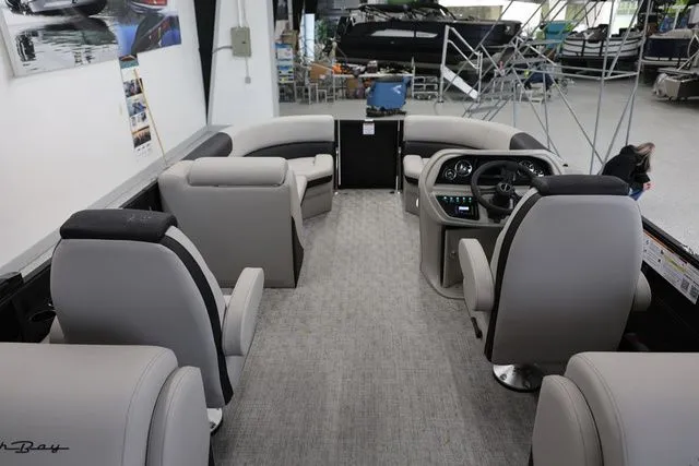 Slide: The Image of South Bay LE 224 RS 2.75 JAWS EDITION TRITOON 2026 - 13