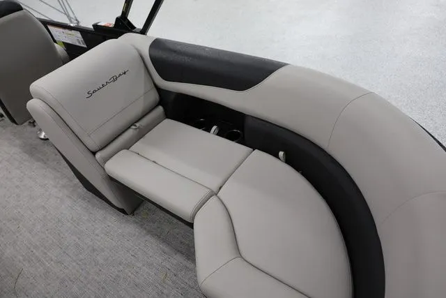 Slide: The Image of South Bay LE 224 RS 2.75 JAWS EDITION TRITOON 2026 - 12