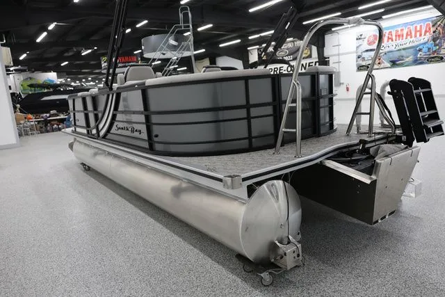 Slide: The Image of South Bay LE 224 RS 2.75 JAWS EDITION TRITOON 2026 - 8