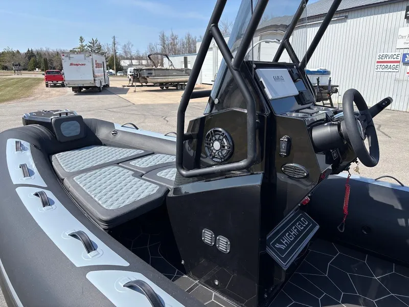 Slide: The Image of 2026 Highfield Sport 560 9 - 9