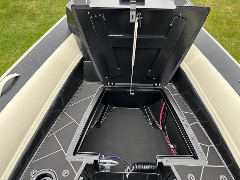 Slide: The Image of 2026 Highfield Sport 760 11 - 11