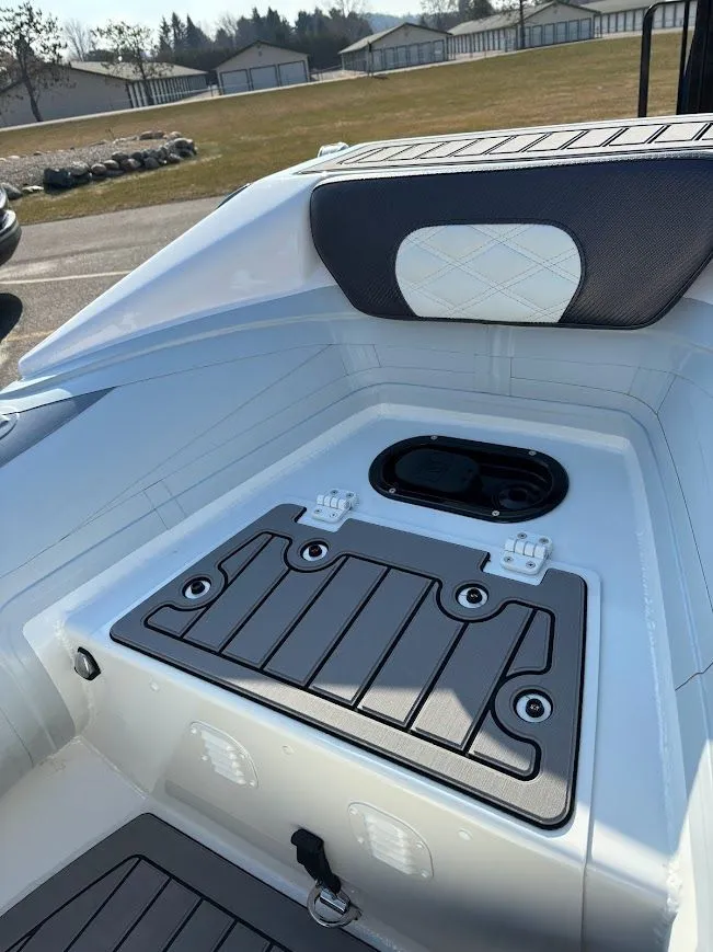 Slide: The Image of 2026 Highfield Sport 360 5 - 5