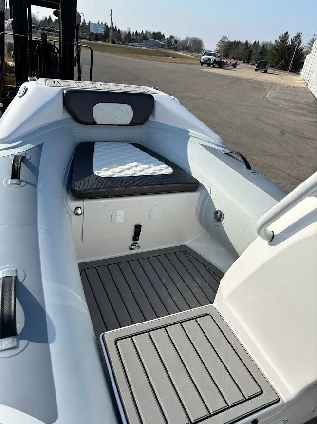 Slide: The Image of 2026 Highfield Sport 360 9 - 9