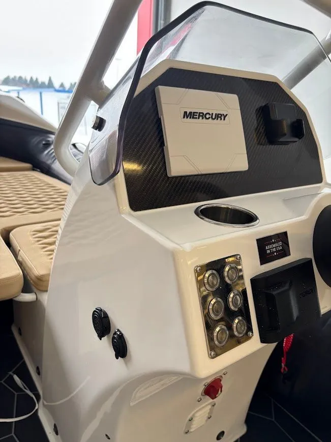 Slide: The Image of 2026 Highfield Sport 460 12 - 12