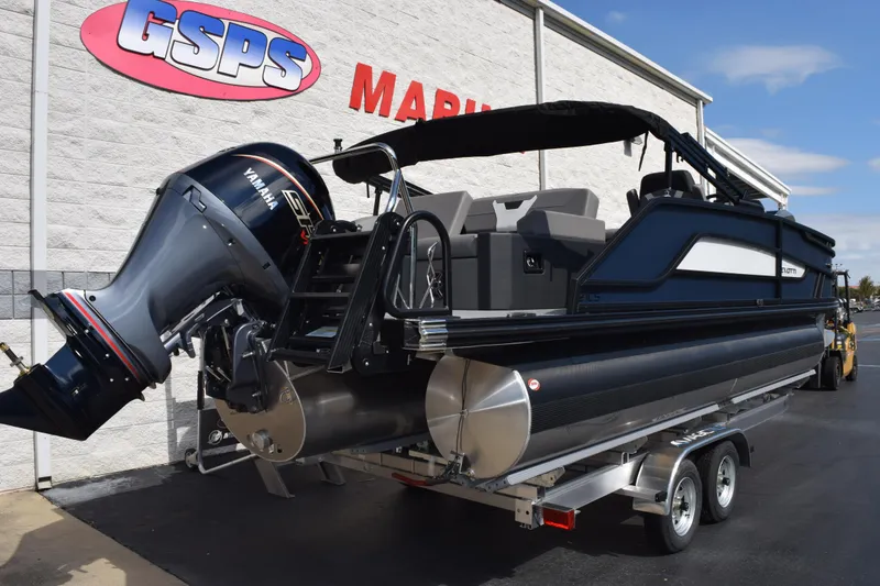 Slide: The Image of 2026 Evotti 521 CS pontoon boat with Yamaha engine at GSPS Marine dealership. - 4