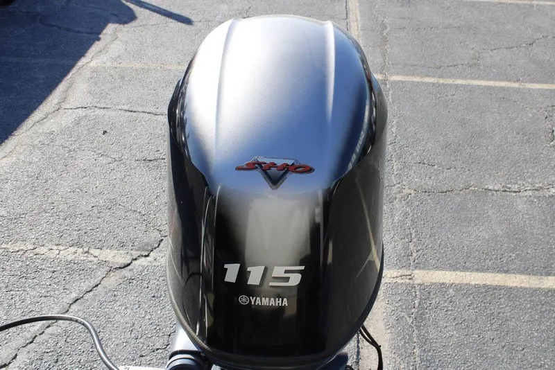 Slide: The Image of Yamaha 115 outboard motor on 2021 SunCatcher Select 22C boat. - 24