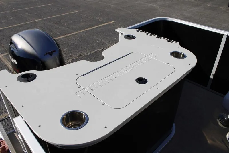 Slide: The Image of 2021 SunCatcher Select 22C boat with Yamaha motor and fishing station. - 25