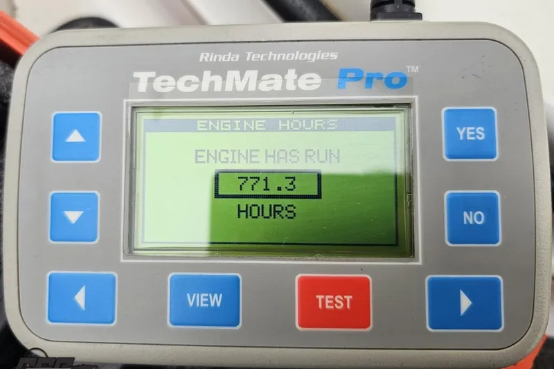 Slide: The Image of TechMate Pro engine hour meter displaying 771.3 hours for 2007 Cobalt 252. - 110