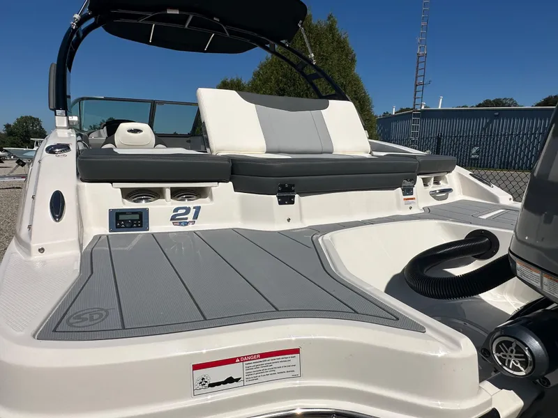 Slide: The Image of Chaparral 21 SSi OB 2026 - 51