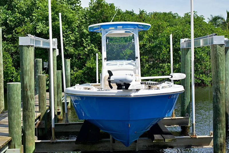 The Image of 2020 EVERGLADES 243 CC - Image 1 - 1