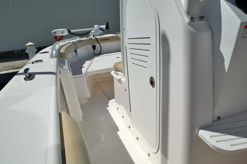 Slide: The Image of 2020 EVERGLADES 243 CC - Image 33 - 33