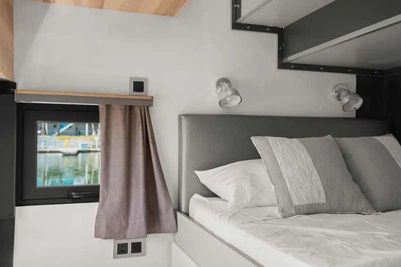 Slide: The Image of 2022 NAVISYO NV.08 - Image 16 - 16