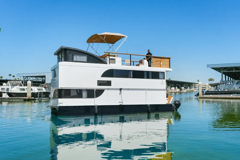 Slide: The Image of 2022 NAVISYO NV.08 - Image 8 - 8