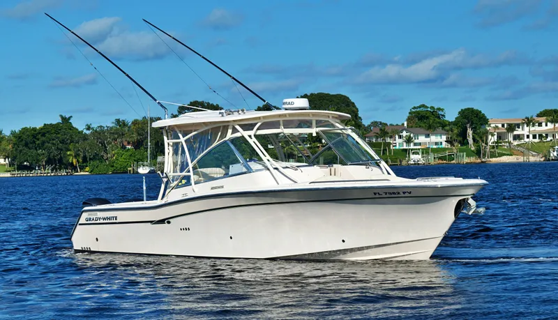 Slide: The Image of 2013 GRADY-WHITE 335 FREEDOM - Image 11 - 11