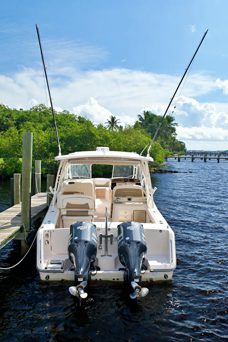 Slide: The Image of 2013 GRADY-WHITE 335 FREEDOM - Image 15 - 15