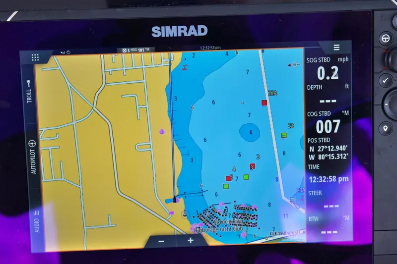 Slide: The Image of 2013 GRADY-WHITE 335 FREEDOM - Image 21 - 21