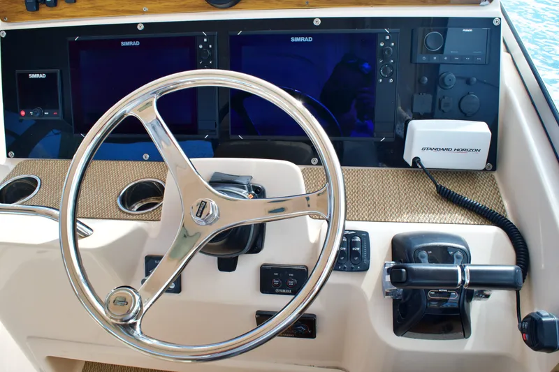 Slide: The Image of 2013 GRADY-WHITE 335 FREEDOM - Image 23 - 23