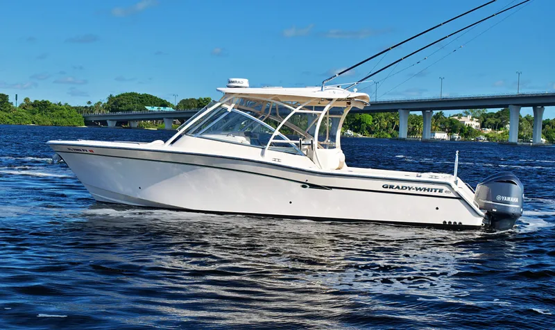 Slide: The Image of 2013 GRADY-WHITE 335 FREEDOM - Image 3 - 3