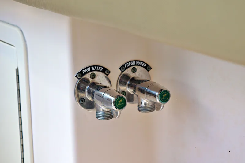 Slide: The Image of 2013 GRADY-WHITE 335 FREEDOM - Image 35 - 35