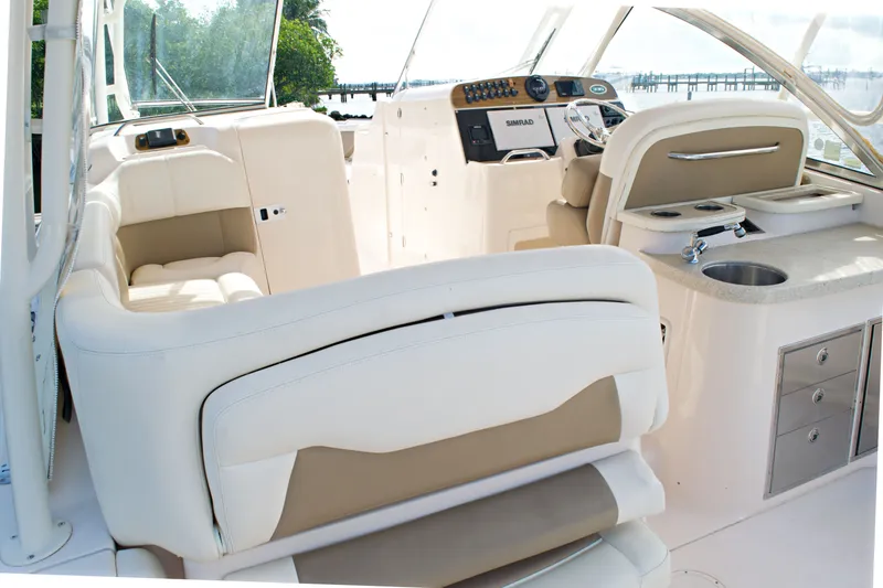 Slide: The Image of 2013 GRADY-WHITE 335 FREEDOM - Image 42 - 42