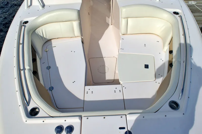 Slide: The Image of 2013 GRADY-WHITE 335 FREEDOM - Image 65 - 65