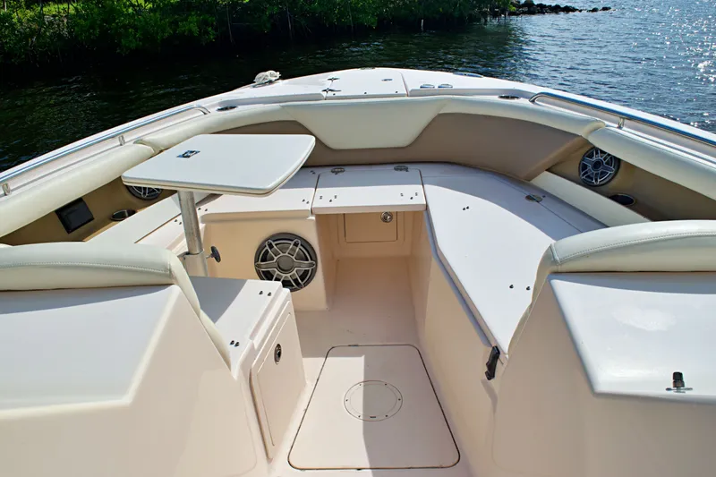 Slide: The Image of 2013 GRADY-WHITE 335 FREEDOM - Image 67 - 67