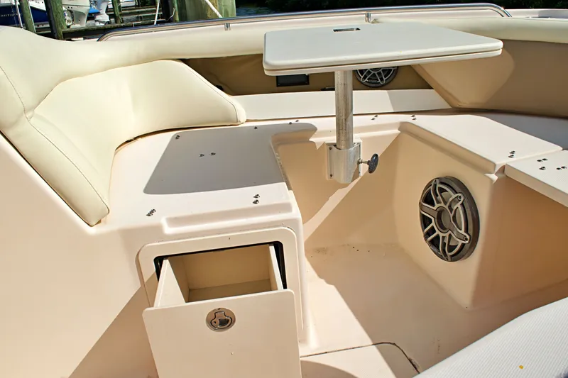 Slide: The Image of 2013 GRADY-WHITE 335 FREEDOM - Image 70 - 70