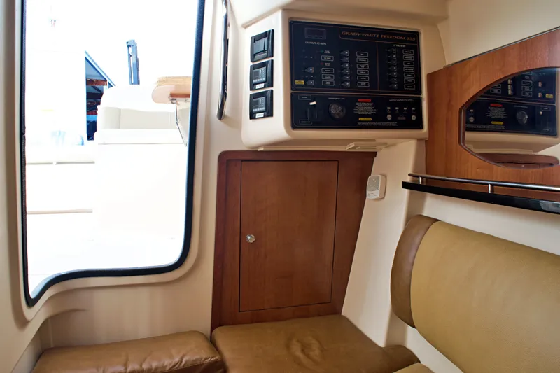 Slide: The Image of 2013 GRADY-WHITE 335 FREEDOM - Image 76 - 76