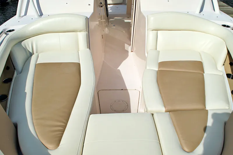 Slide: The Image of 2013 GRADY-WHITE 335 FREEDOM - Image 80 - 80