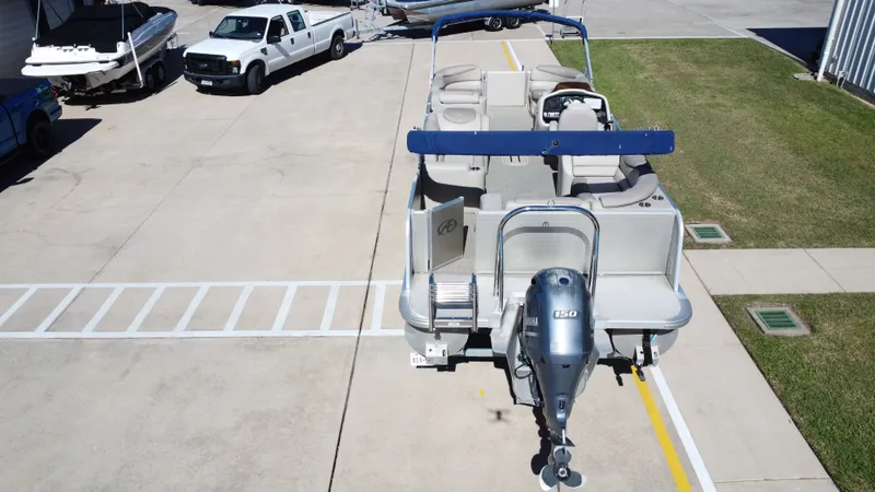 Slide: The Image of Avalon CAT EL 2385T 2018 - 14