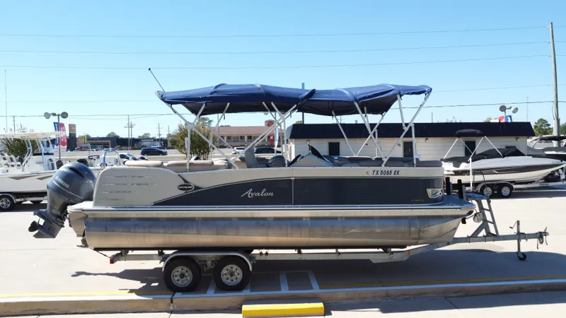 Slide: The Image of Avalon CAT EL 2385T 2018 - 35